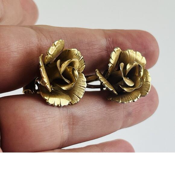 Lisner Open Rose Flower Clip On Earrings Gold Tone Jewelry Vintage Granny 3D Chu - Picture 4 of 13